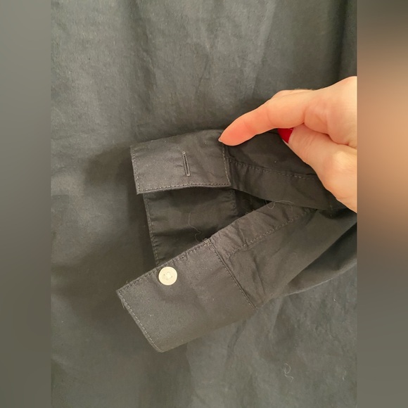 Old Navy Oversized Button-Down Boyfriend Shirt - Picture 11 of 14